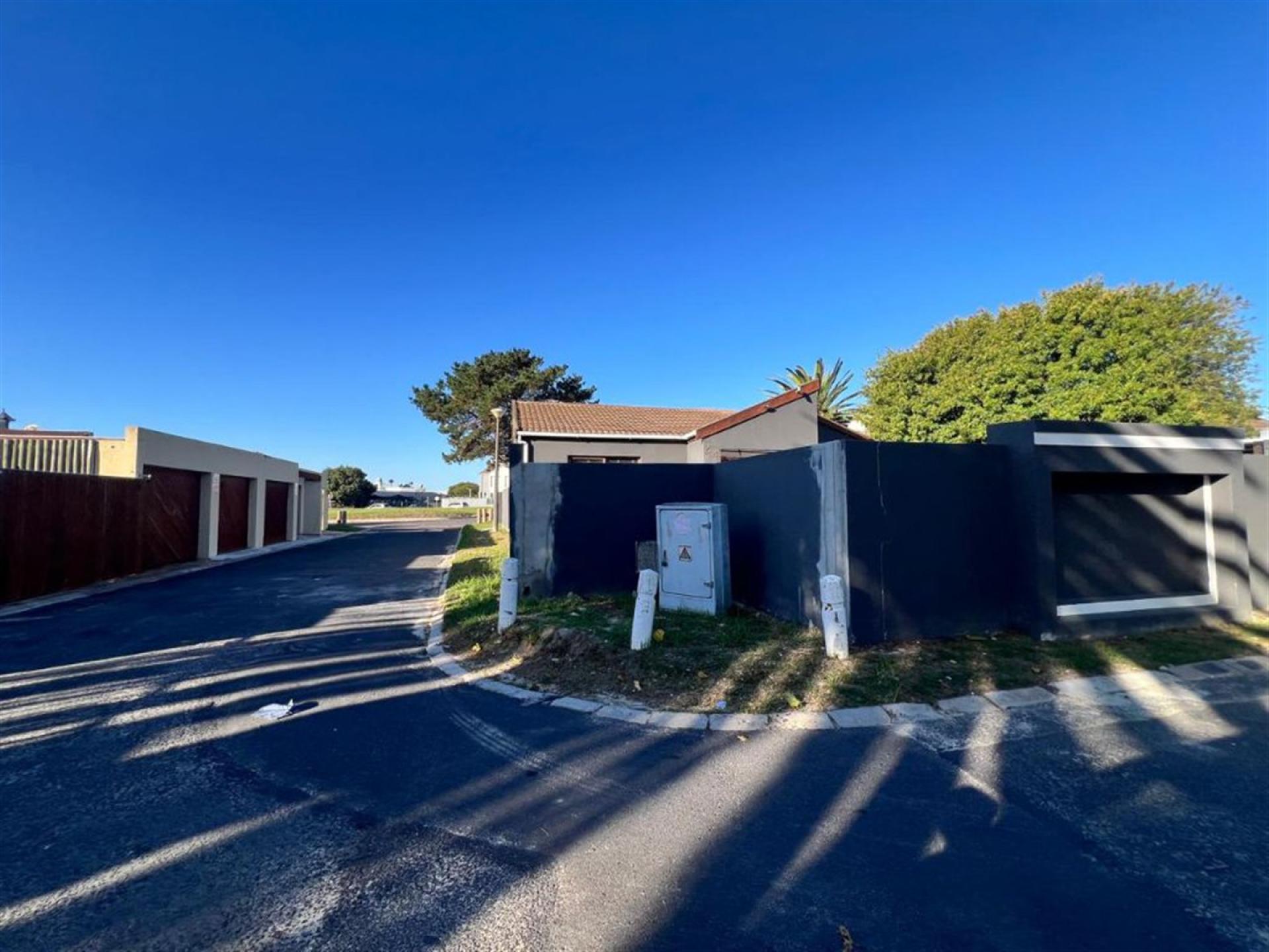 Front View of property in Milnerton