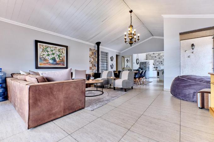 4 Bedroom House for Sale For Sale in Ridgeway - MR618656