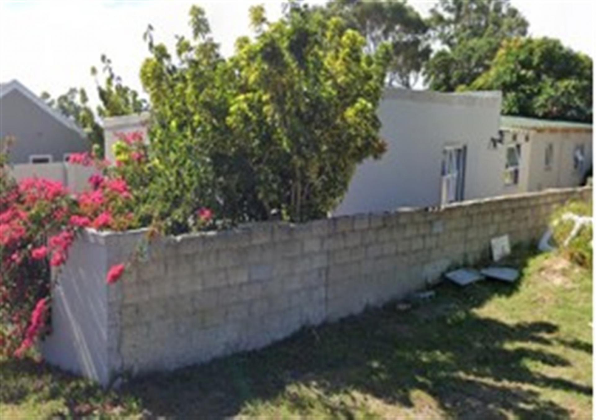 Front View of property in Hawston