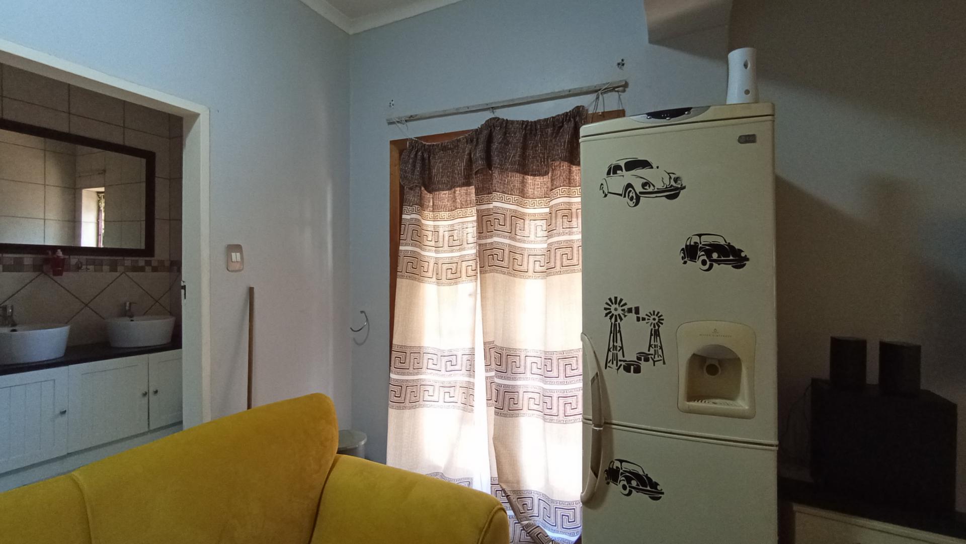 Main Bedroom - 19 square meters of property in Kensington - JHB