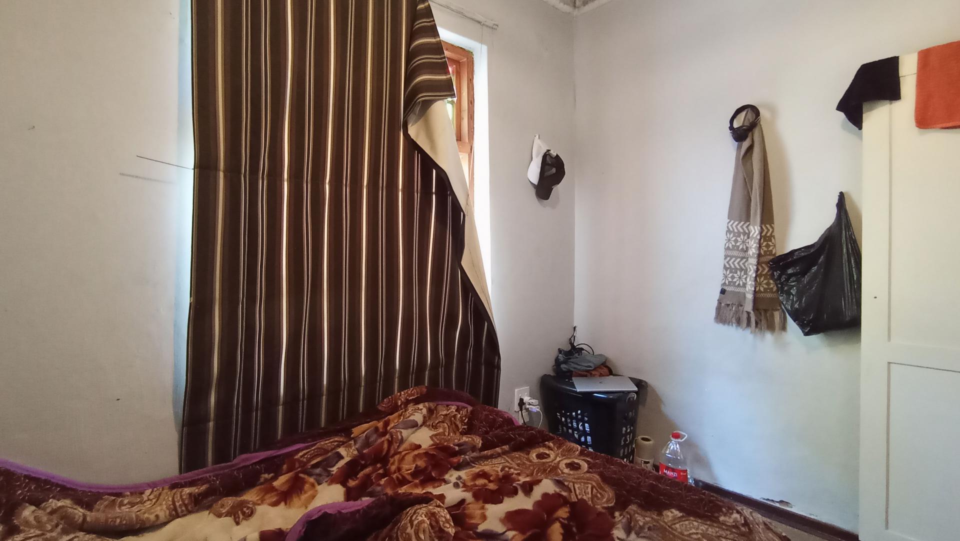 Bed Room 1 - 10 square meters of property in Kensington - JHB