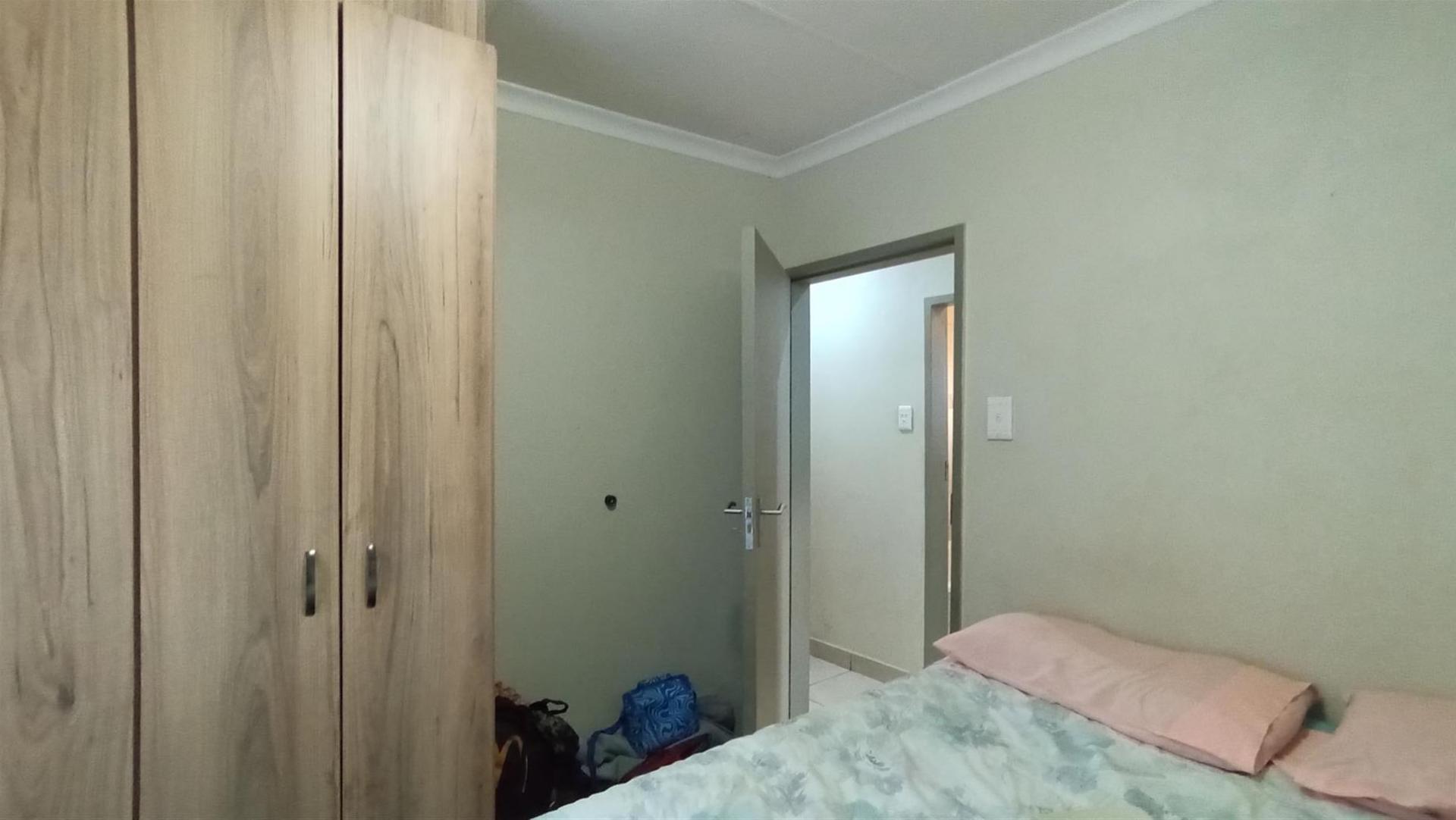 Bed Room 3 - 9 square meters of property in Albertsdal