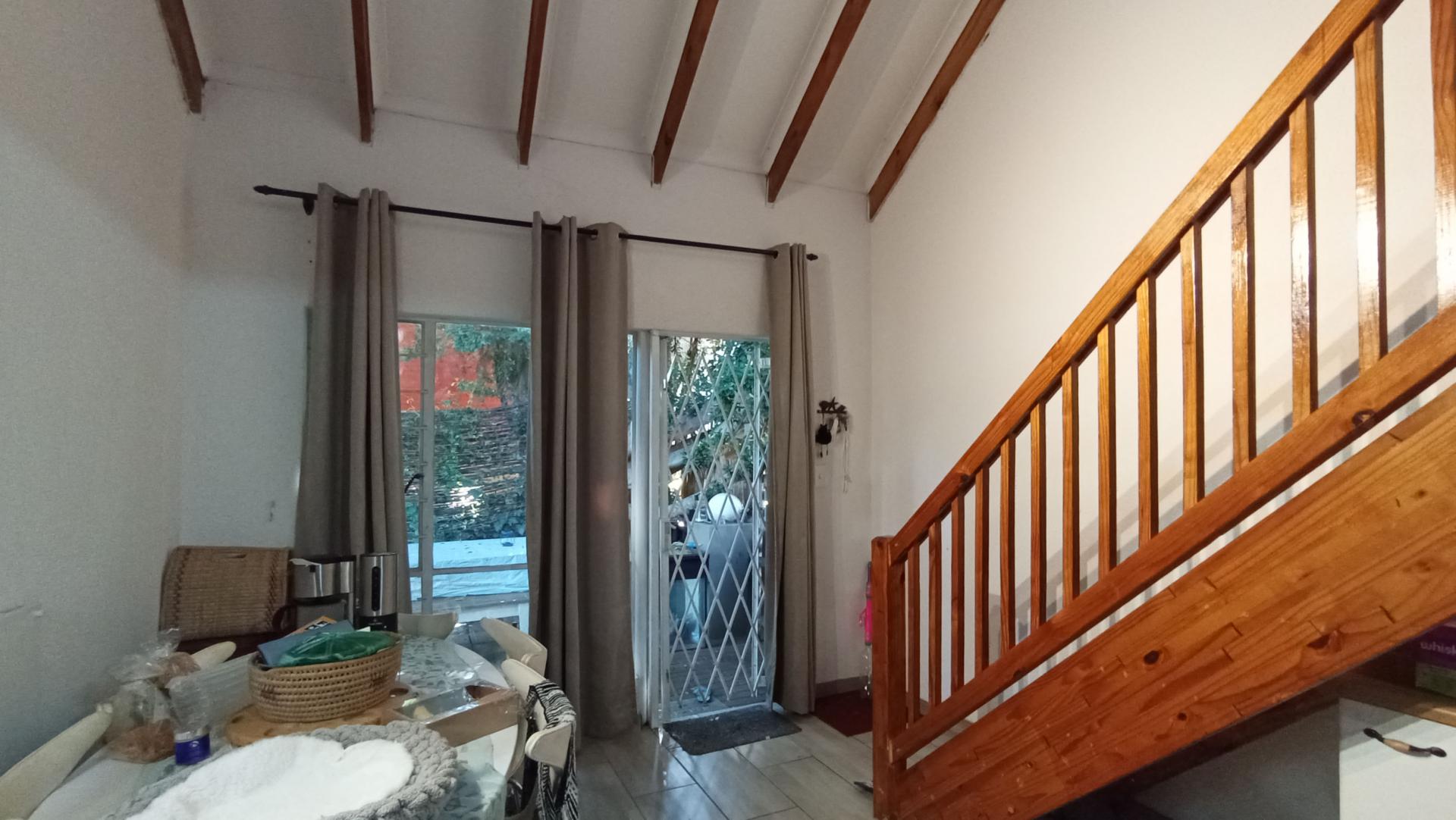 Dining Room - 9 square meters of property in Douglasdale