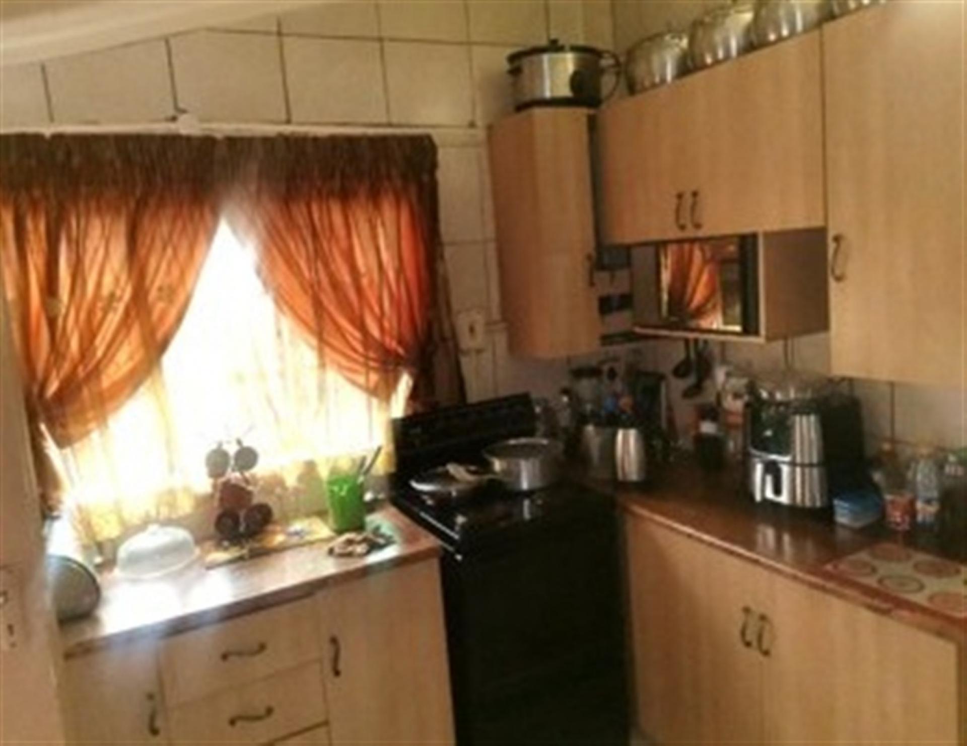 Kitchen of property in Eersterust