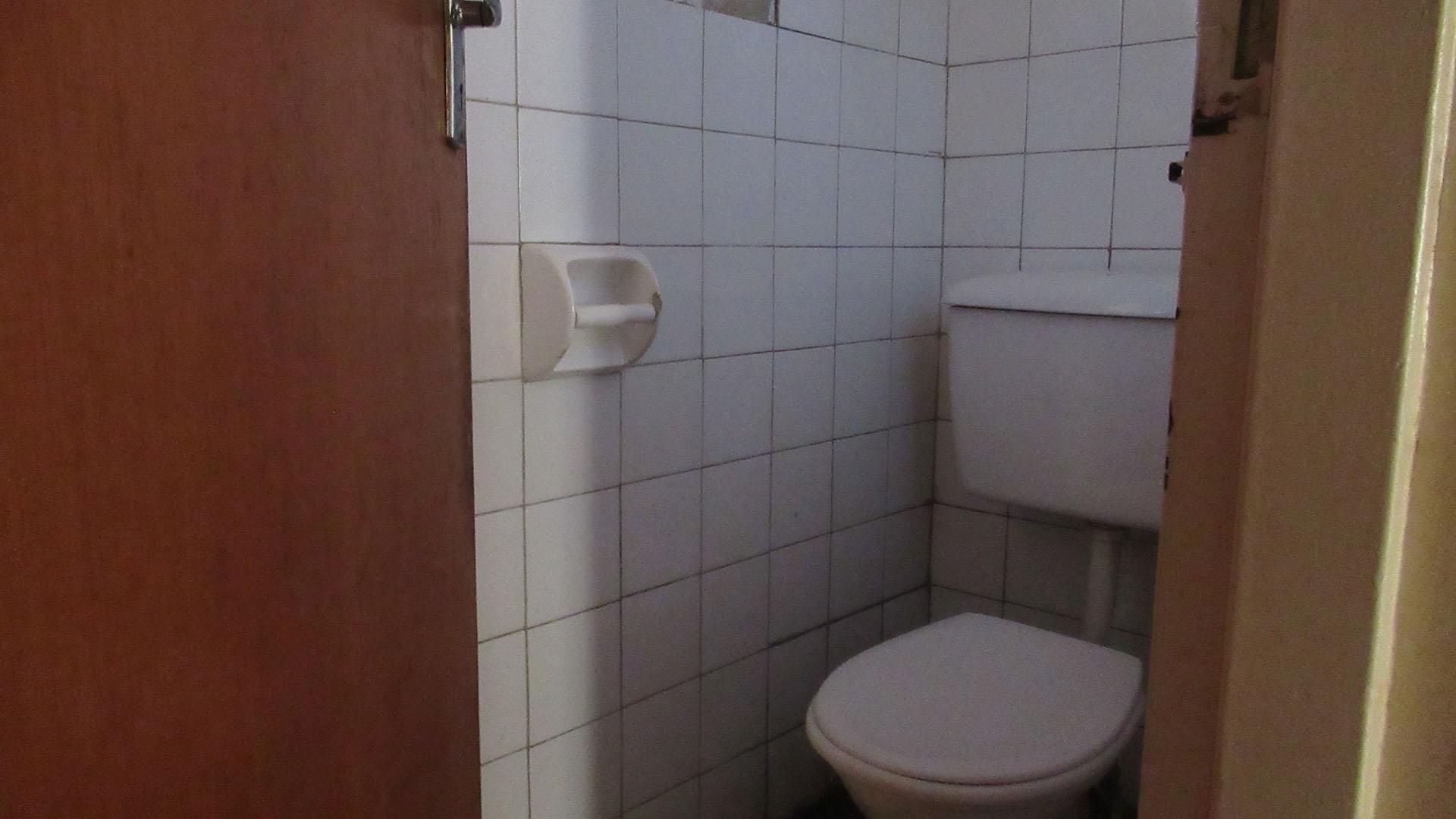 Bathroom 2 - 2 square meters of property in Vanderbijlpark