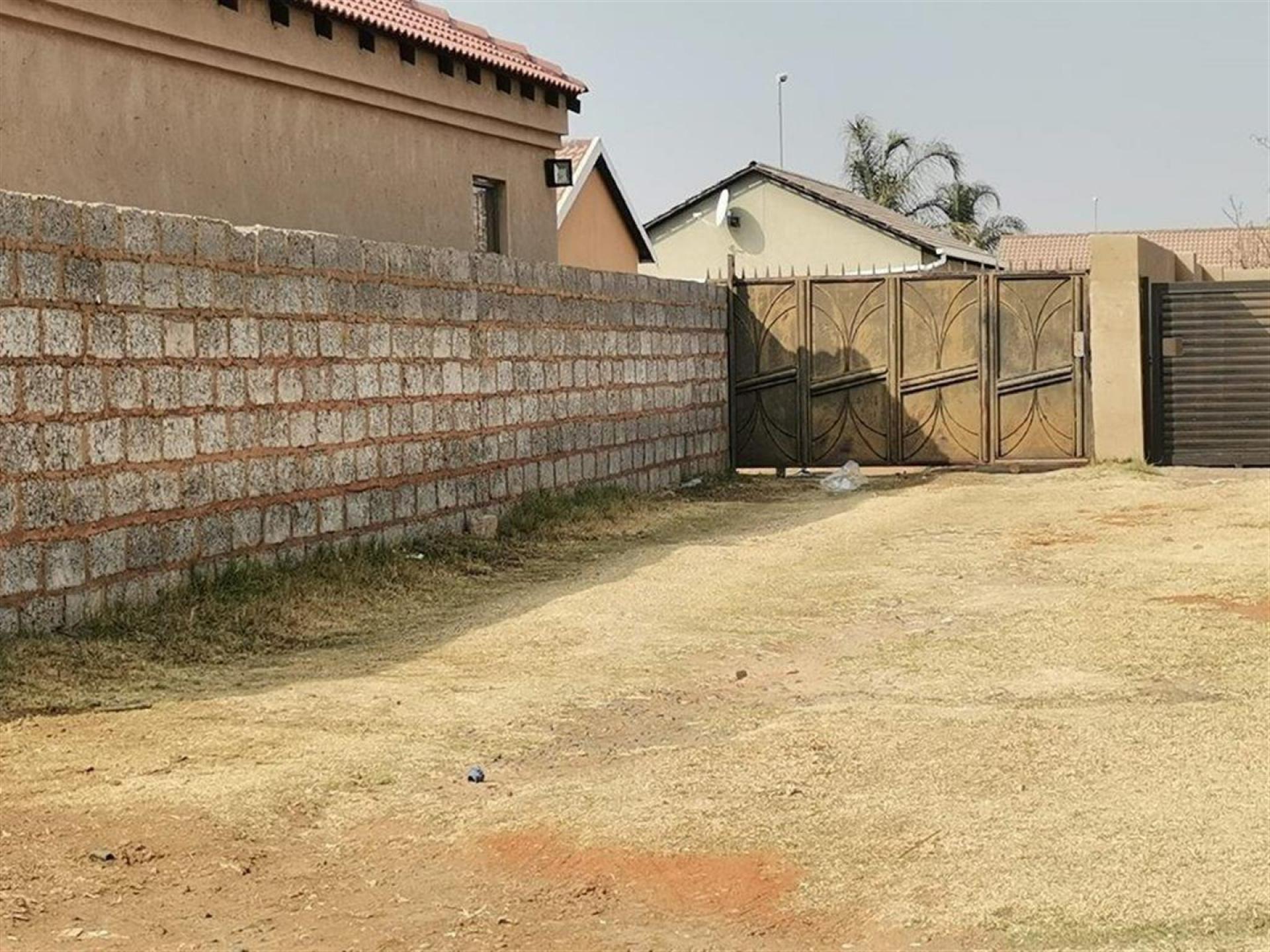 Front View of property in Windmill Park