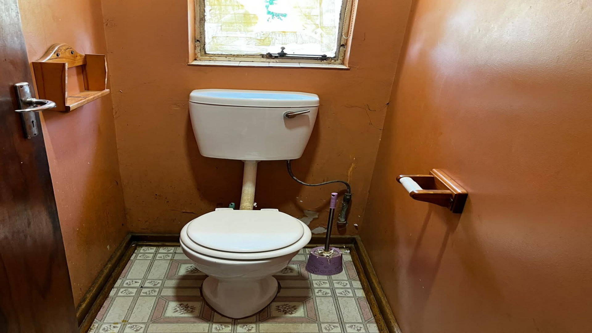 Bathroom 1 of property in Daleside