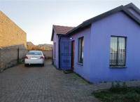 Front View of property in Lakeside - (Vereeniging)
