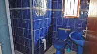 Main Bathroom - 3 square meters of property in Warner Beach