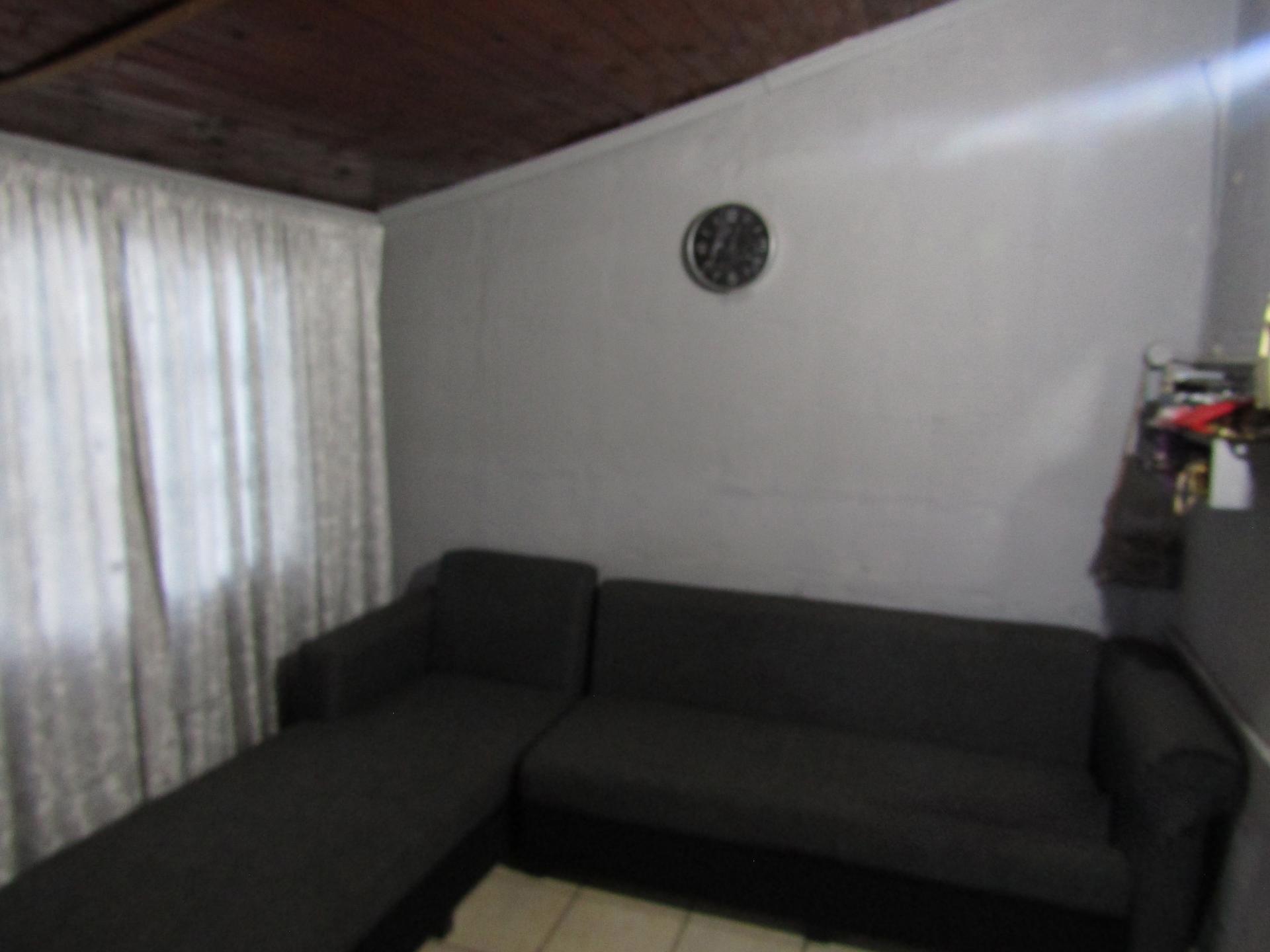 Lounges of property in Northdale (PMB)