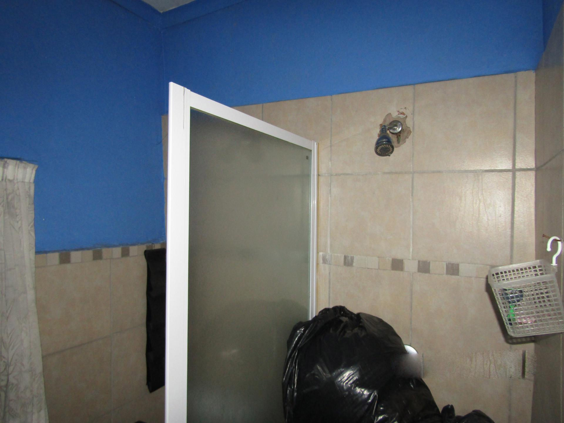 Bathroom 1 of property in Northdale (PMB)