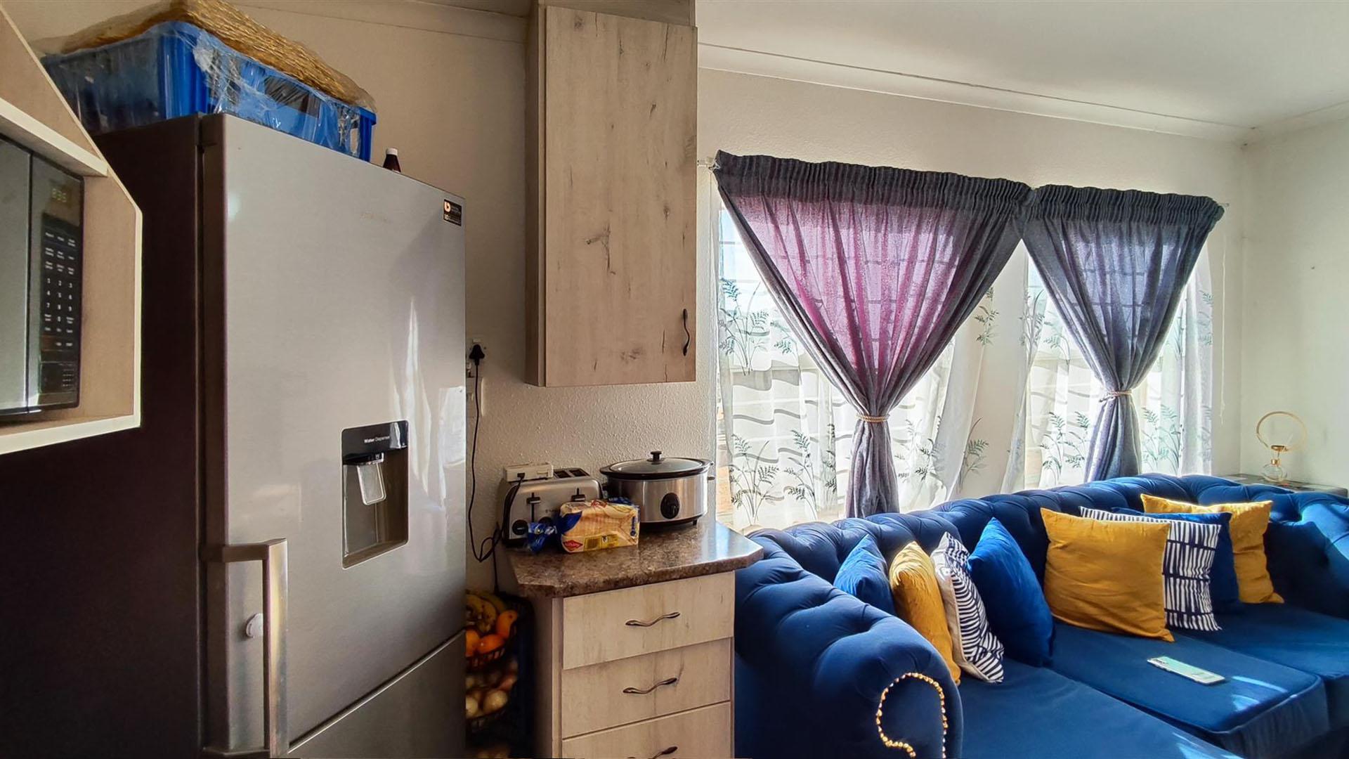 Kitchen - 8 square meters of property in Salfin