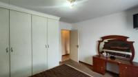 Bed Room 1 - 17 square meters of property in Van Dykpark