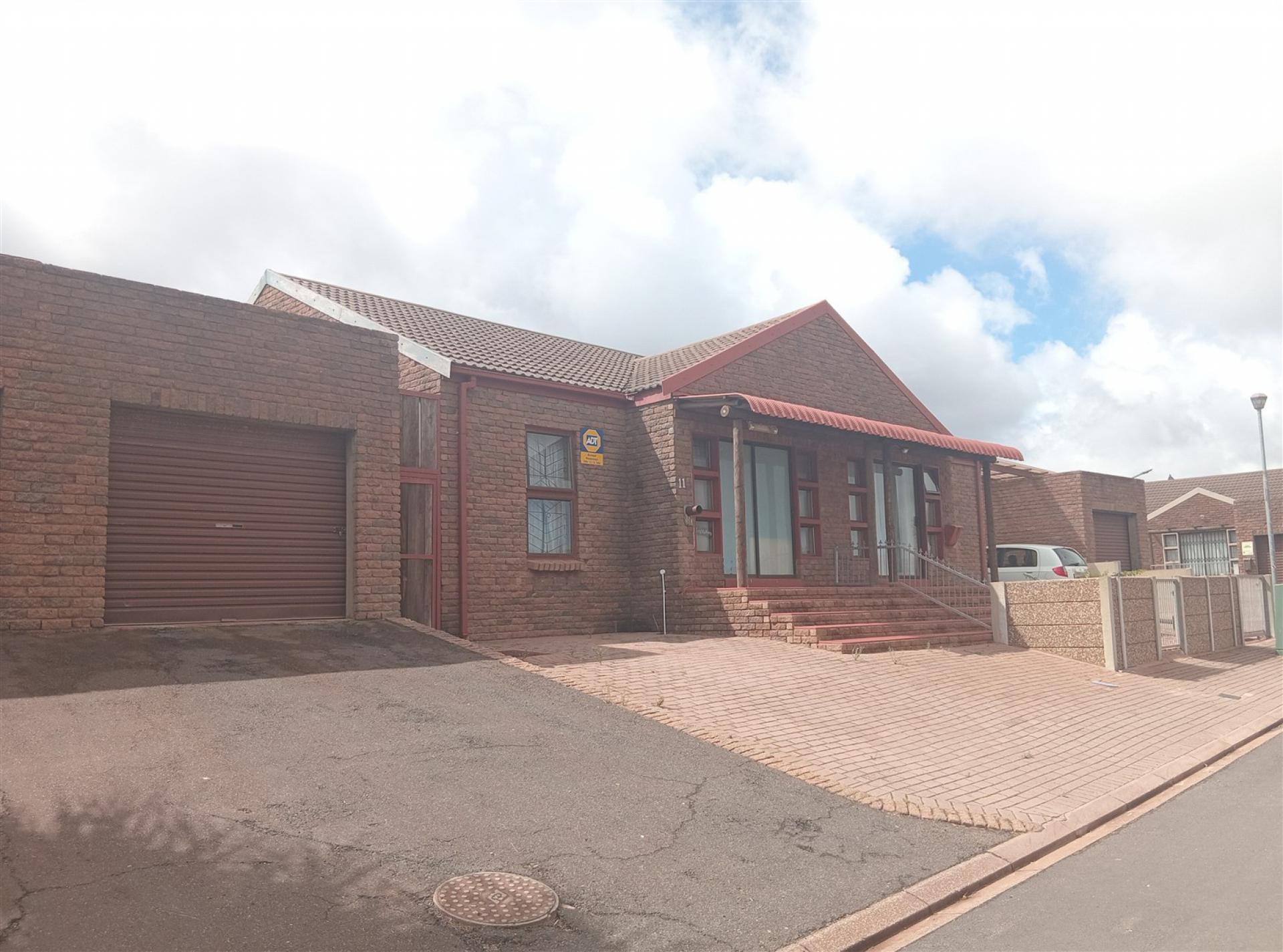 Front View of property in Vredenburg