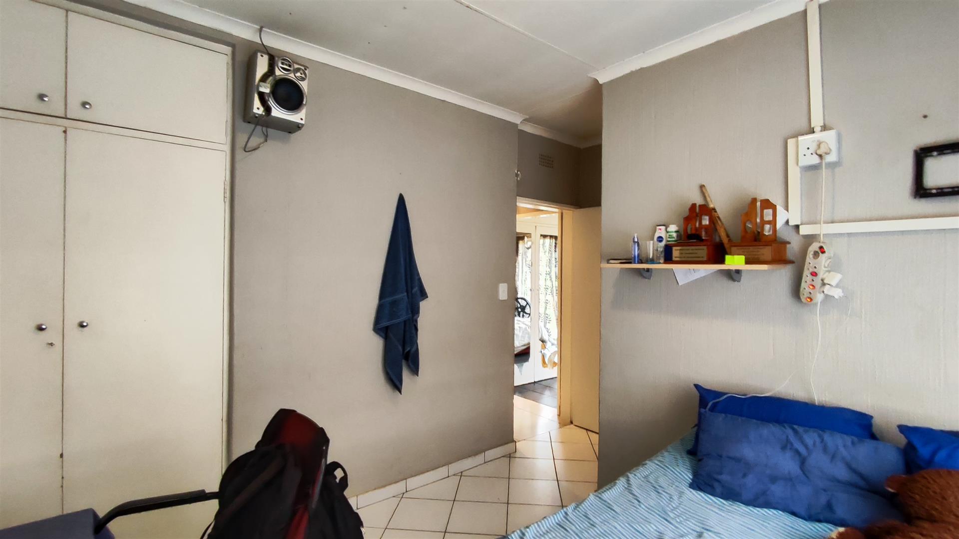 Bed Room 1 - 10 square meters of property in Mayberry Park