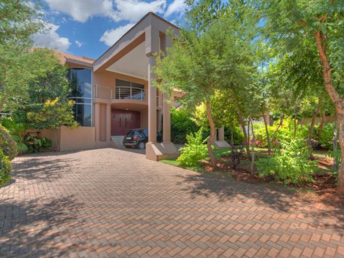 5 Bedroom House for Sale For Sale in Ruimsig Country Estate - MR619032