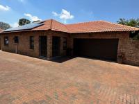 3 Bedroom 2 Bathroom Simplex for Sale for sale in Brackenhurst