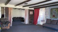 Lounges - 27 square meters of property in Witpoortjie