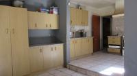 Kitchen - 28 square meters of property in Witpoortjie