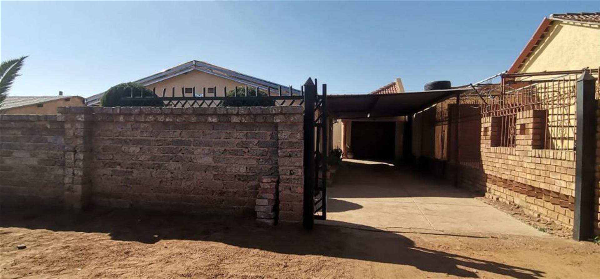 Front View of property in Mabopane