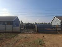 Front View of property in Dersley