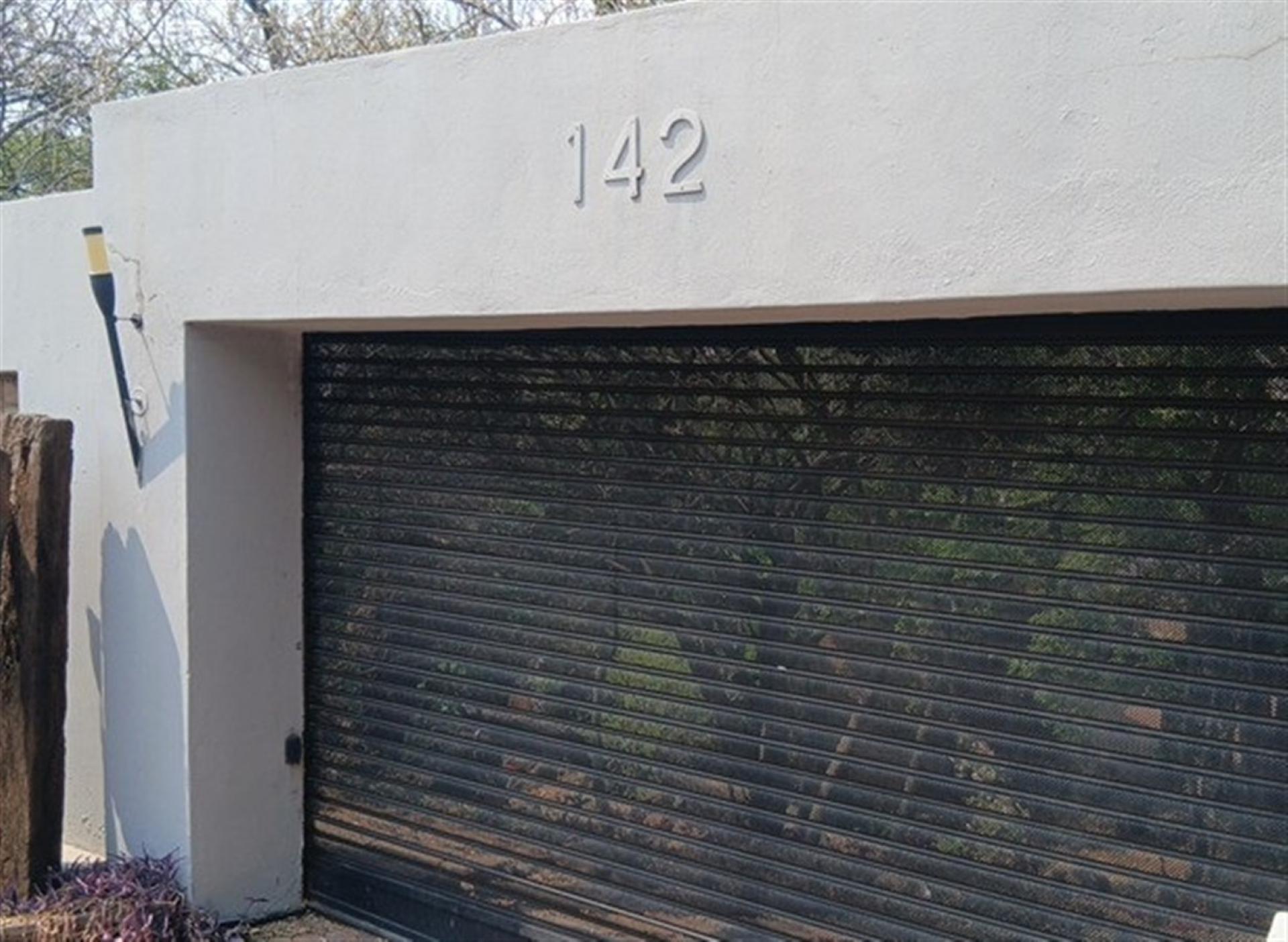 Front View of property in Northcliff