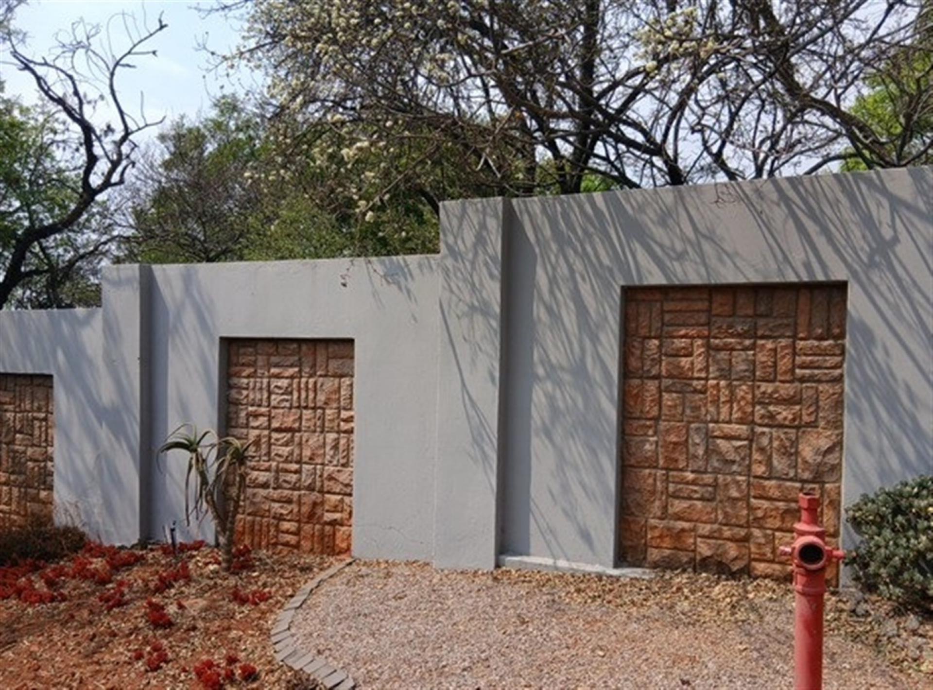 Front View of property in Northcliff