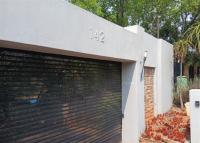 Front View of property in Northcliff