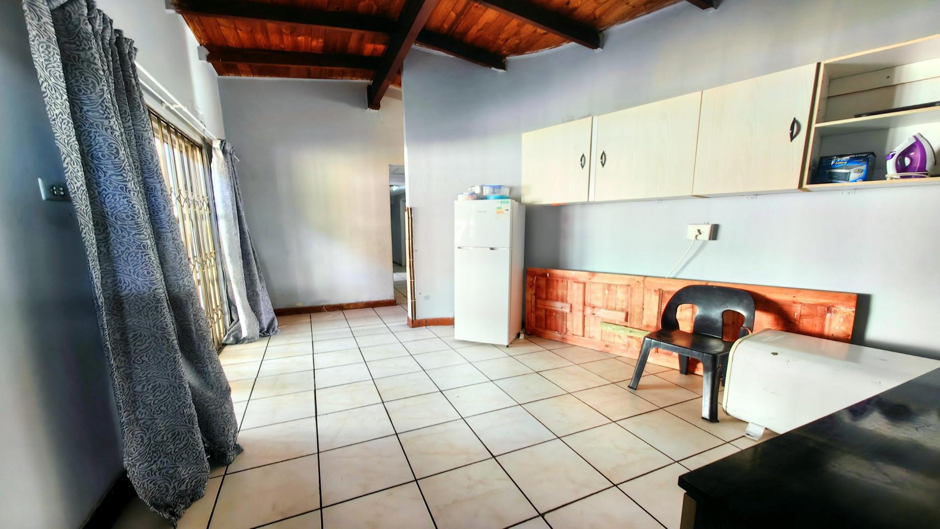 Kitchen of property in Pelham