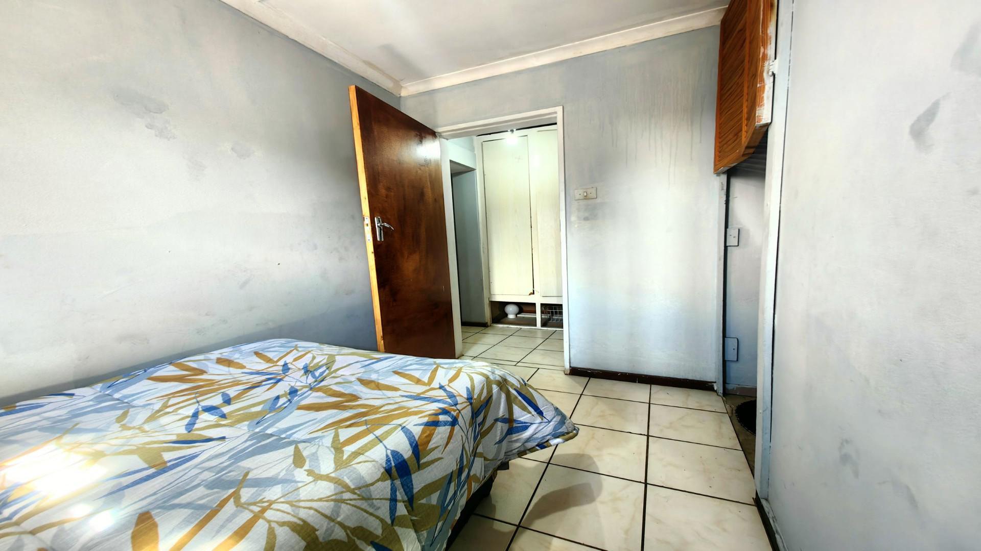 Bed Room 2 - 9 square meters of property in Pelham