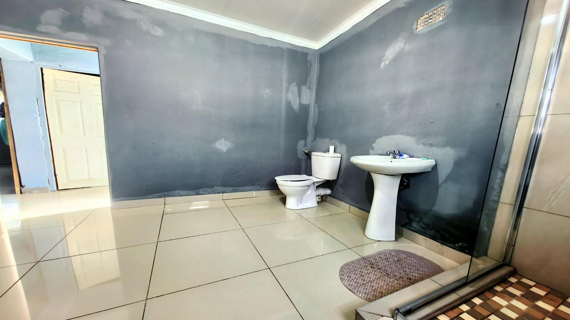 Bathroom 2 of property in Pelham