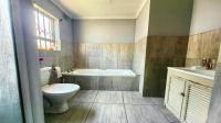 Bathroom 2 of property in Pelham