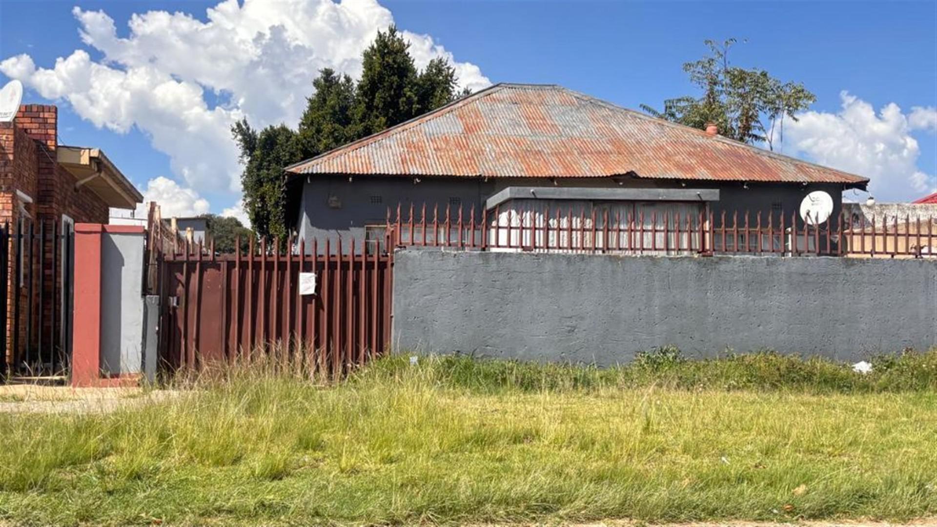 Front View of property in Regents Park