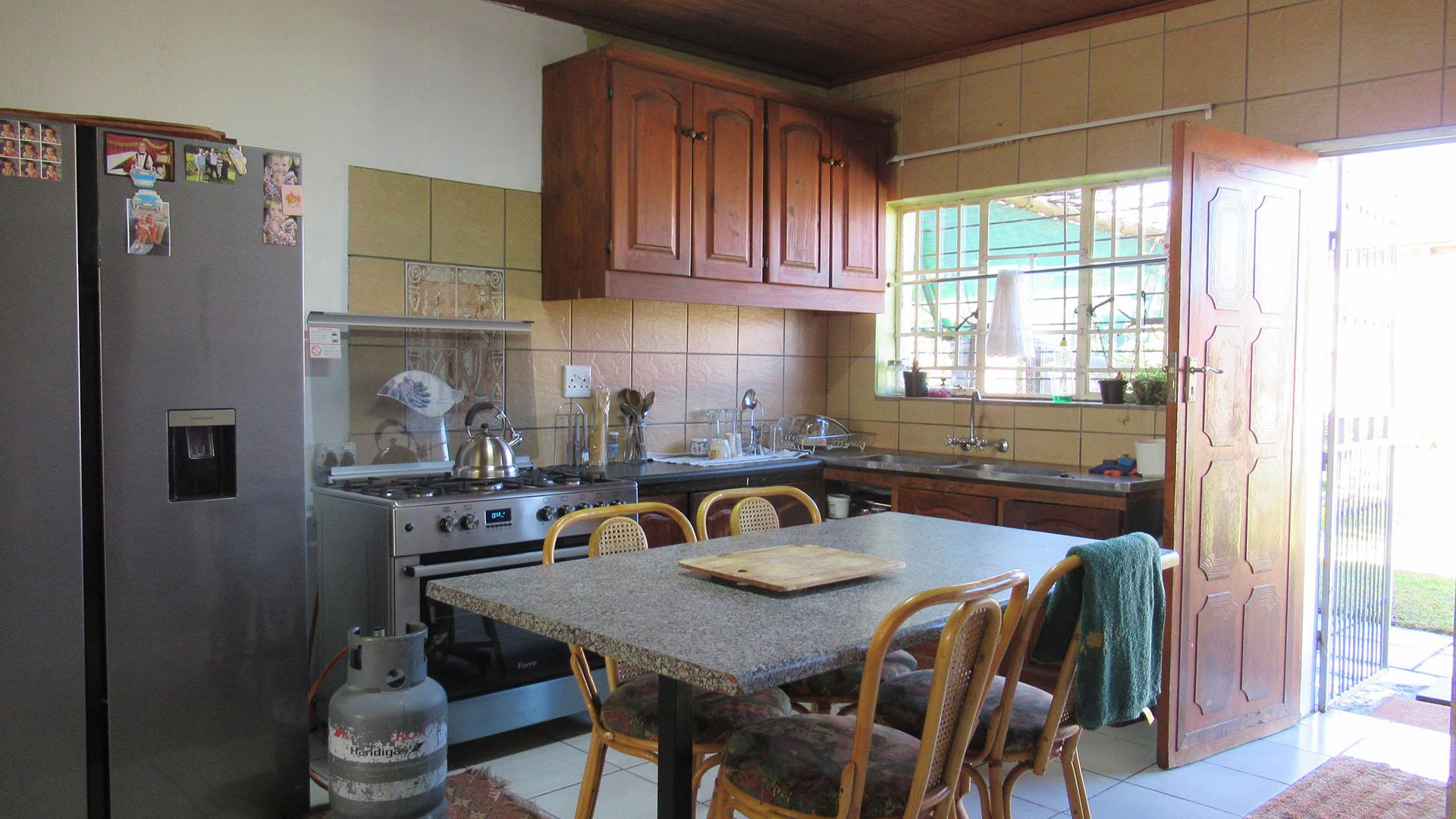 Kitchen - 12 square meters of property in Randfontein