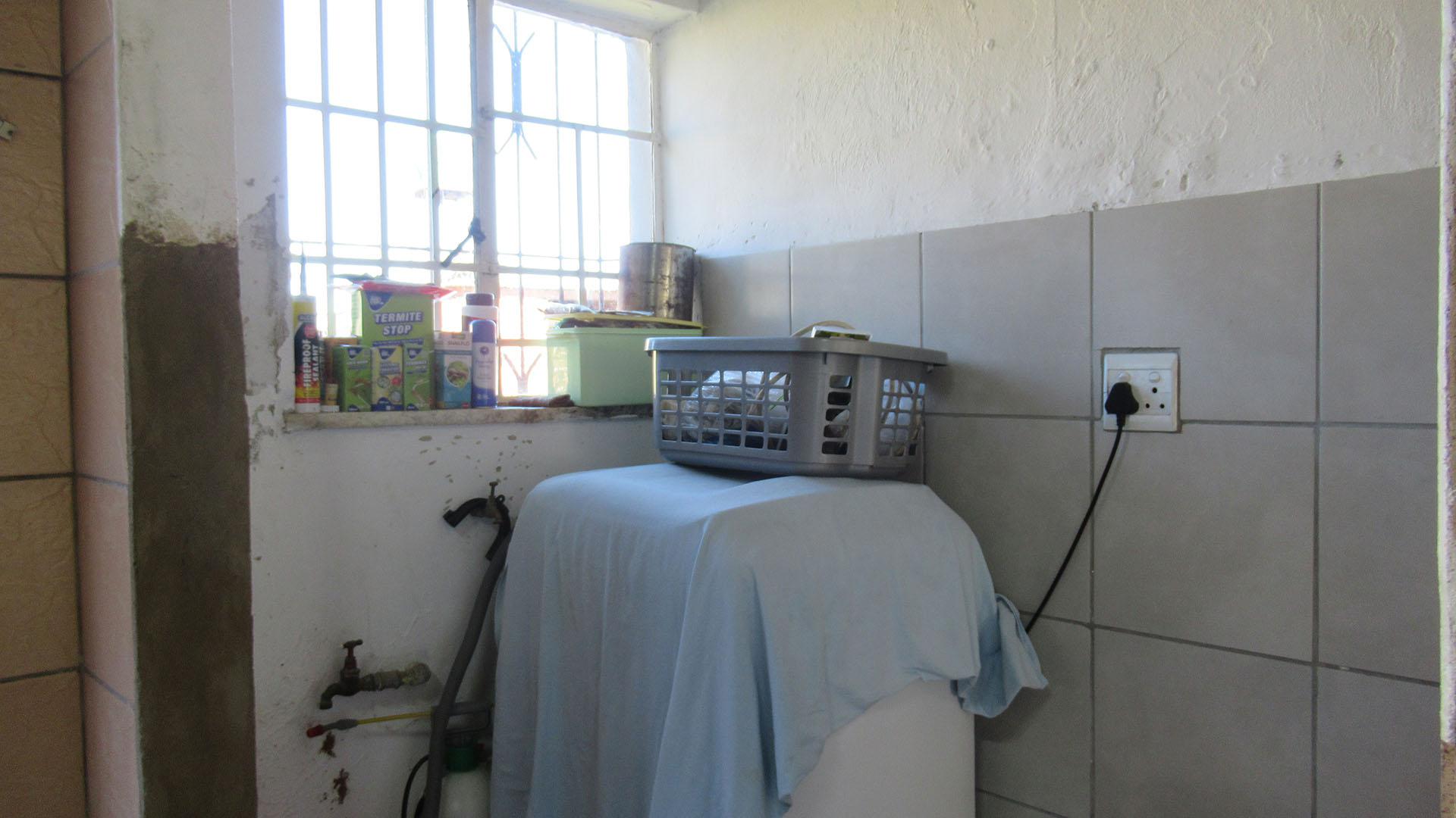 Laundry Room  - 4 square meters of property in Randfontein