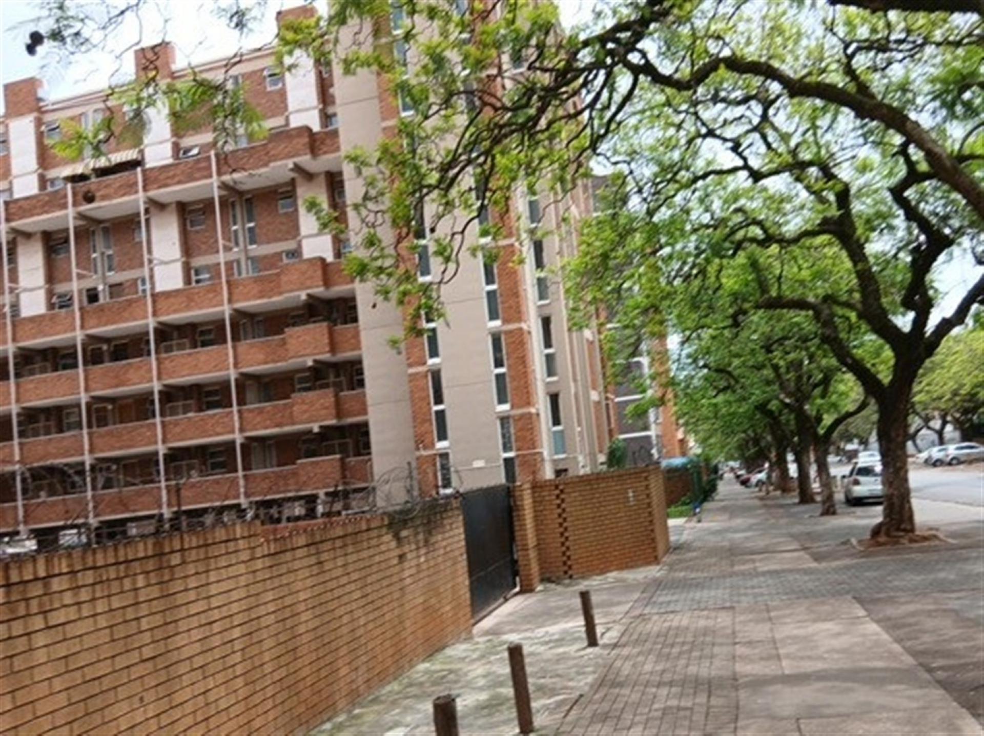 Front View of property in Sunnyside