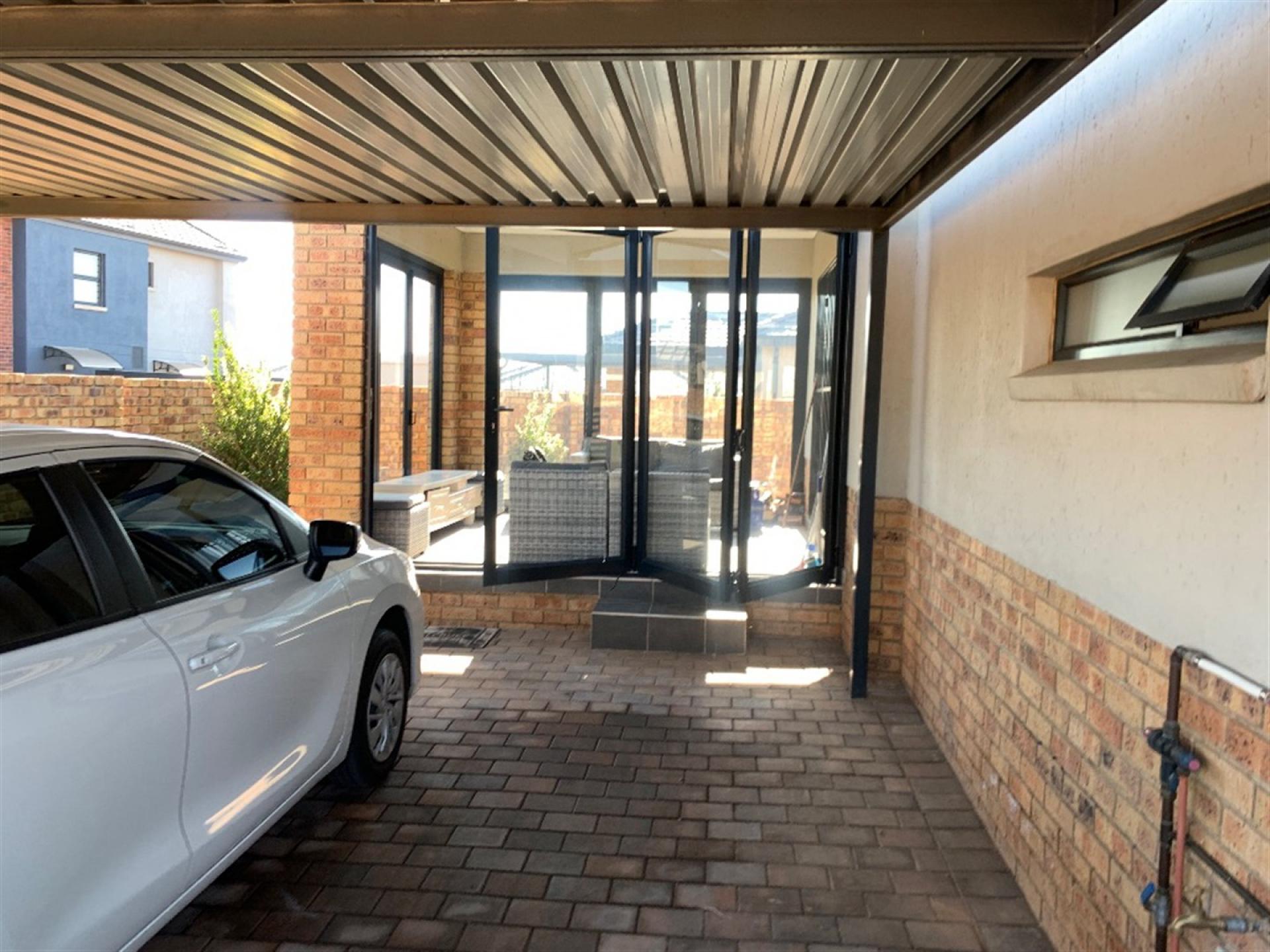 Carport  of property in Cosmo City