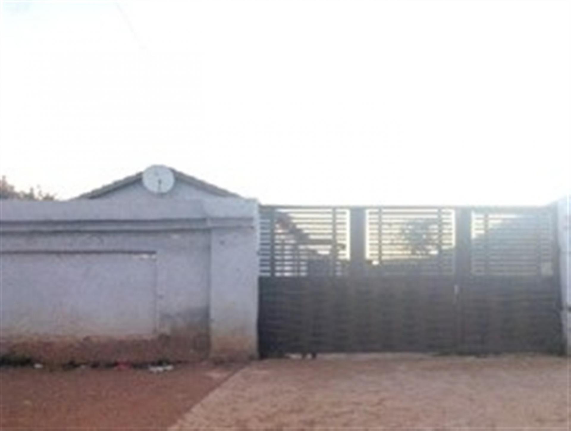 Front View of property in Protea Glen