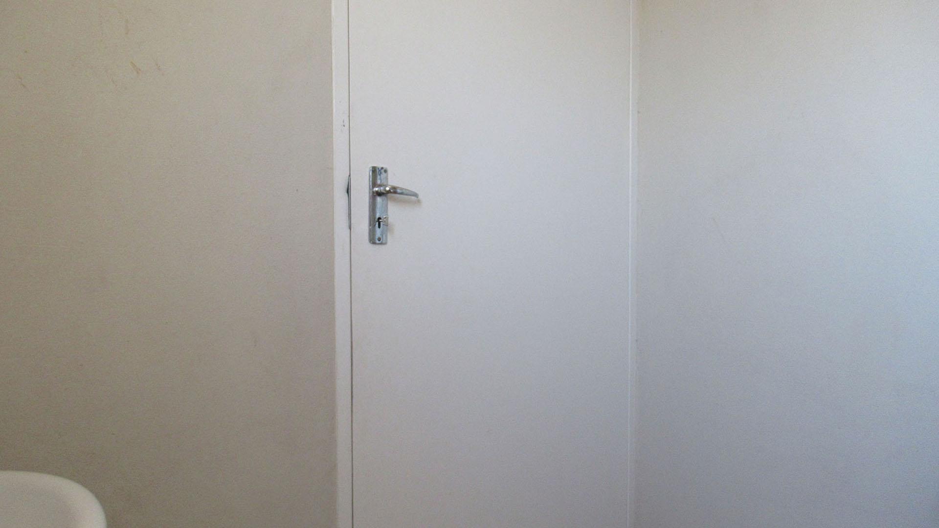 Main Bathroom - 5 square meters of property in Sky City