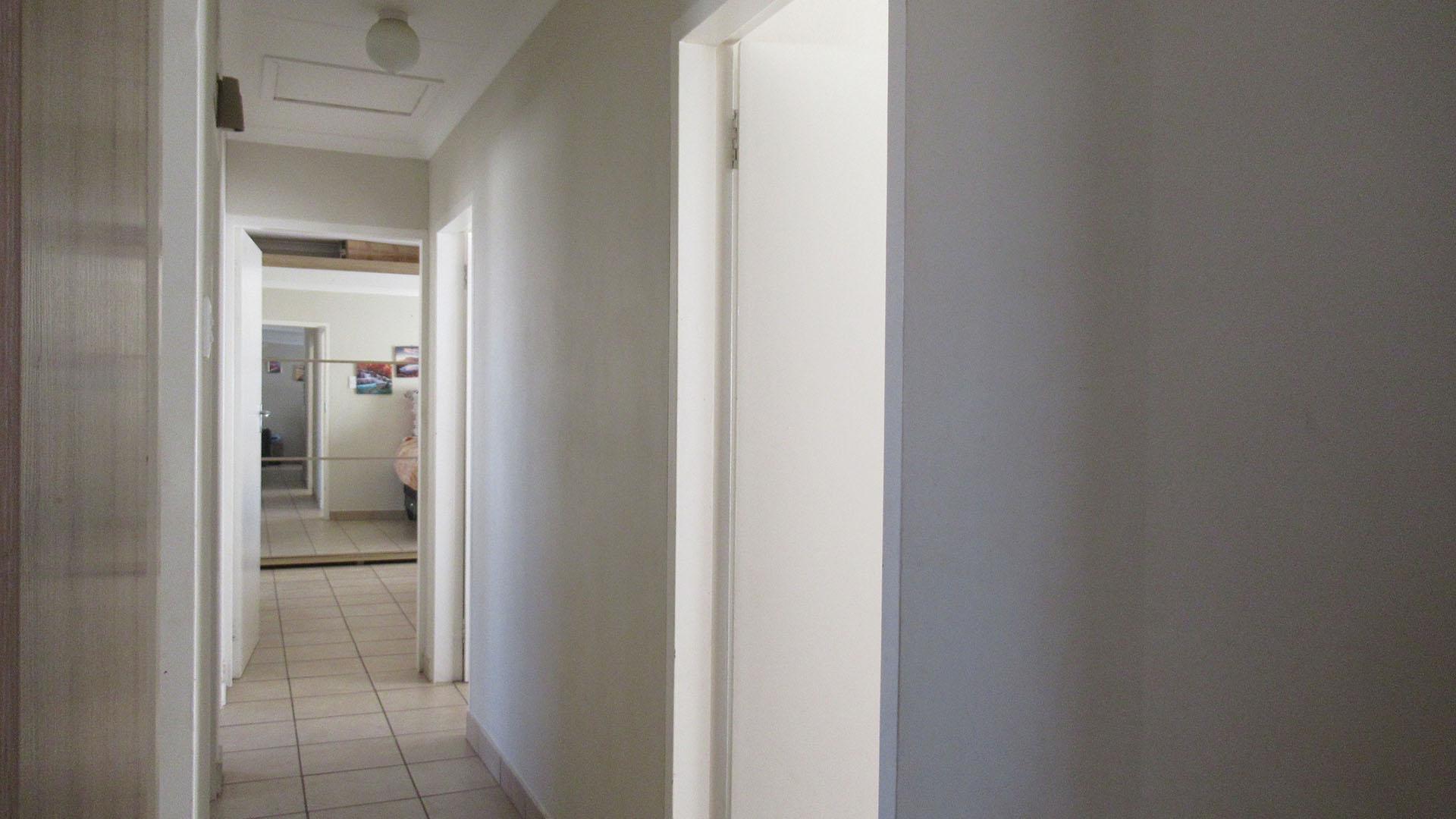 Spaces - 5 square meters of property in Sky City