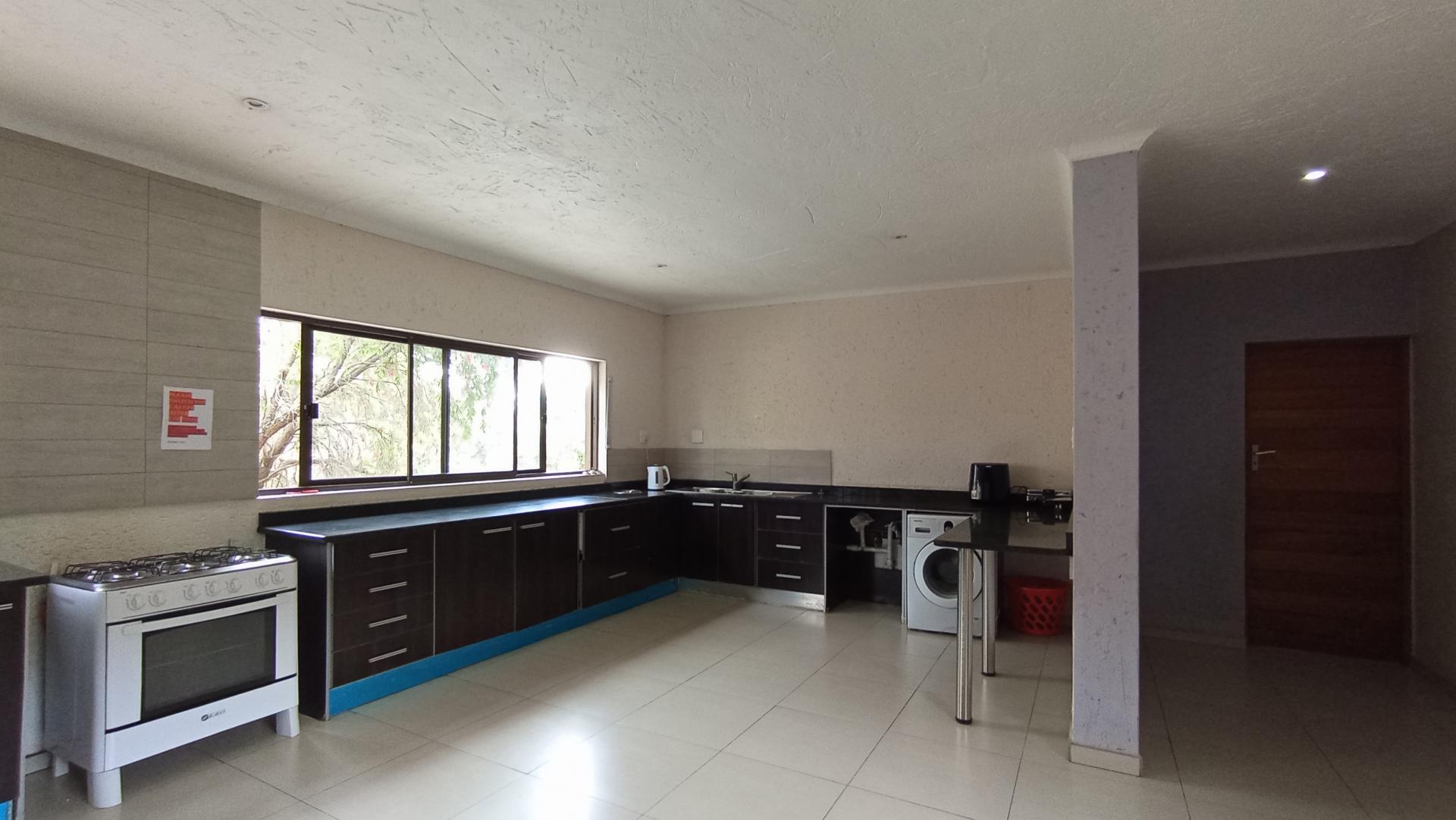 Kitchen - 93 square meters of property in Buccleuch