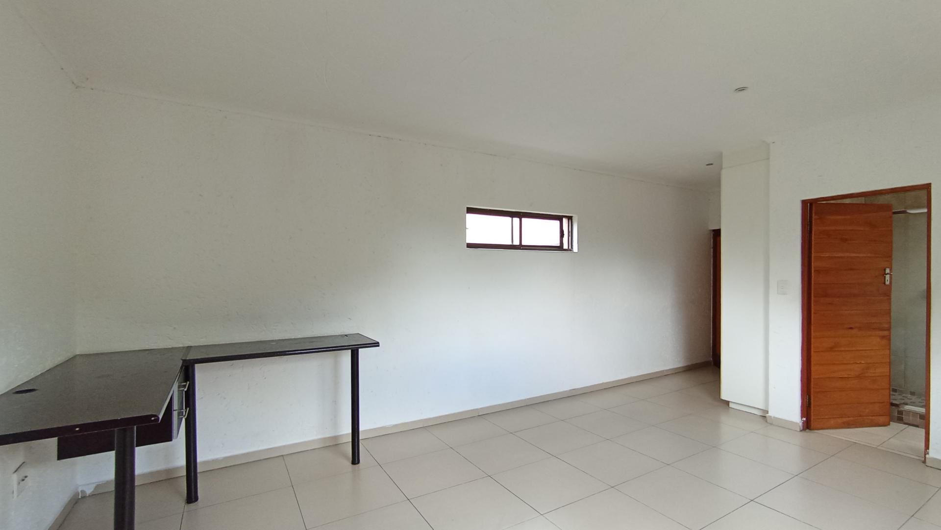 Bed Room 5+ - 146 square meters of property in Buccleuch