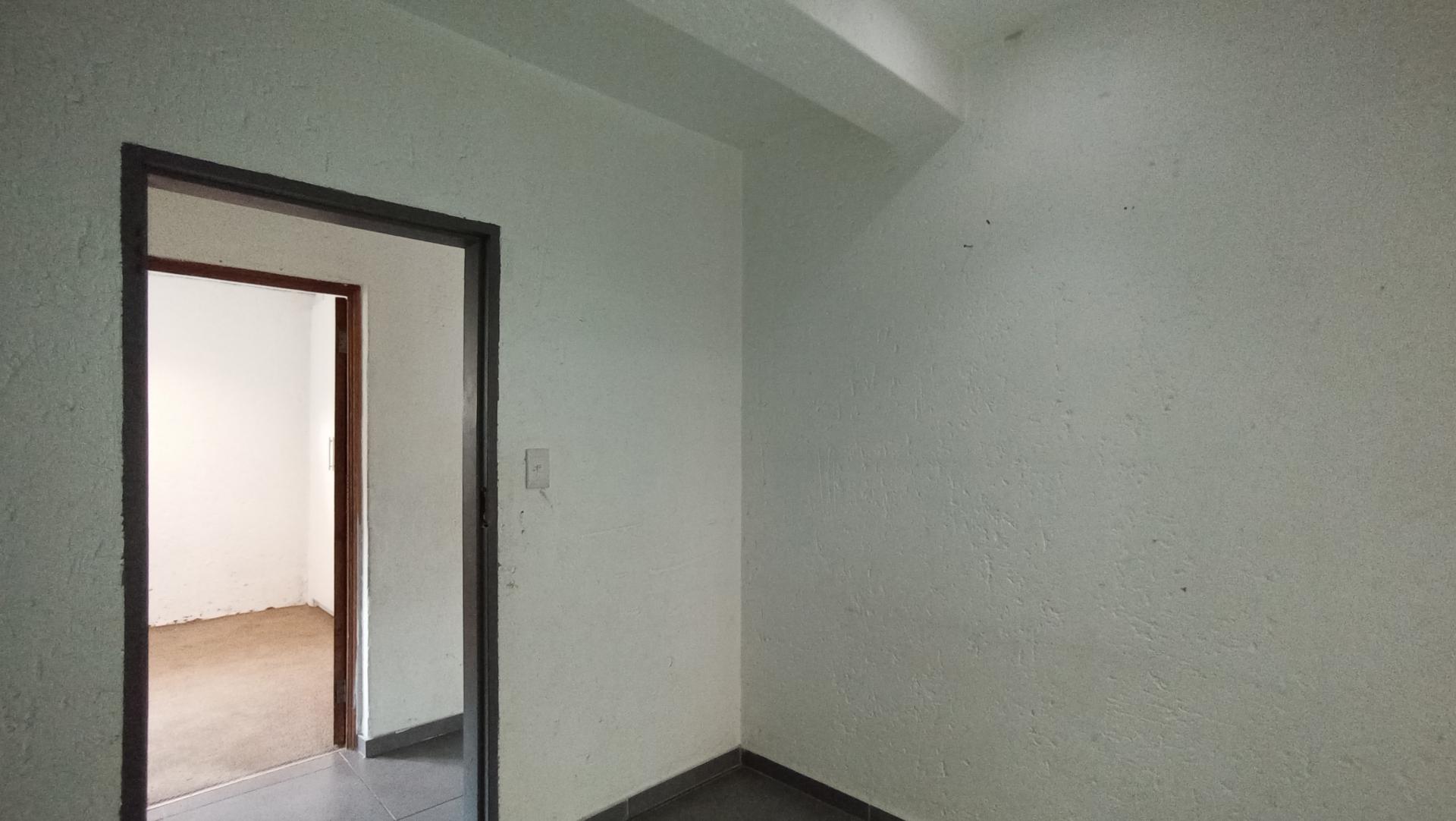 Study - 6 square meters of property in Buccleuch