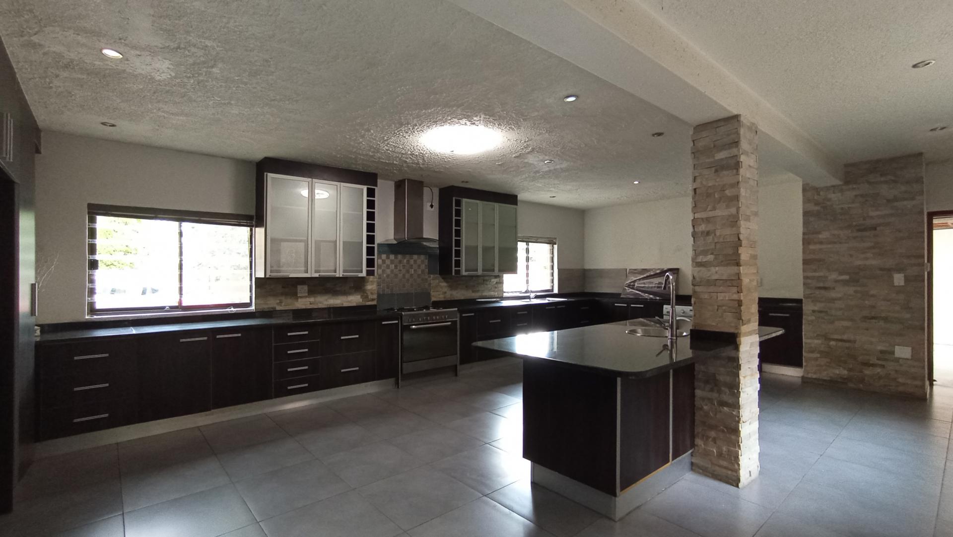 Kitchen - 93 square meters of property in Buccleuch