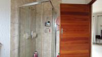 Bathroom 2 - 5 square meters of property in Buccleuch