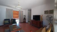 Lounges - 21 square meters of property in Table View