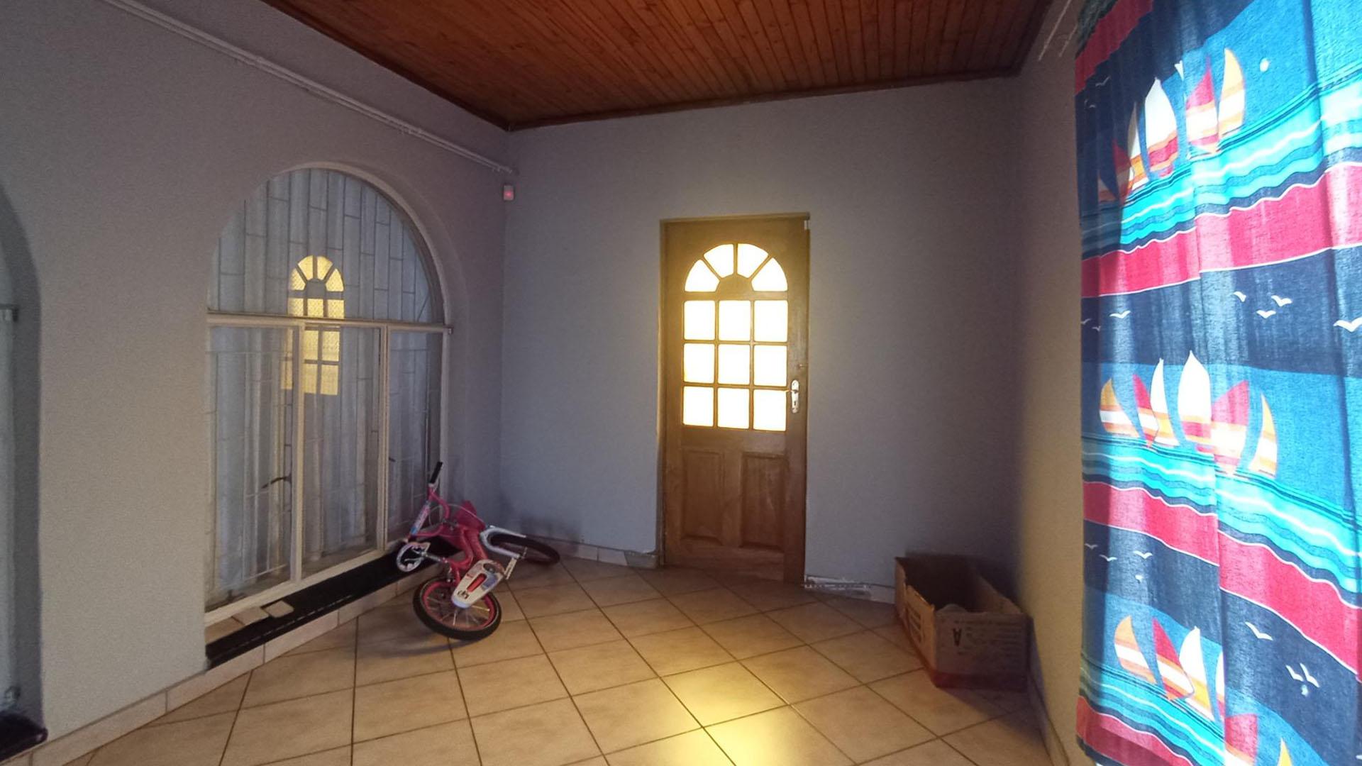 Dining Room - 13 square meters of property in Danville