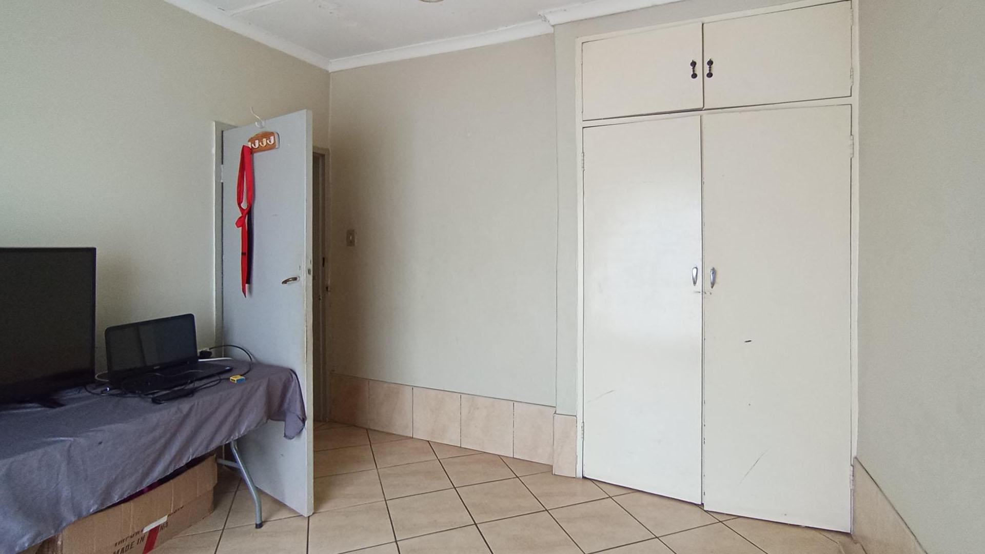 Bed Room 3 - 12 square meters of property in Danville