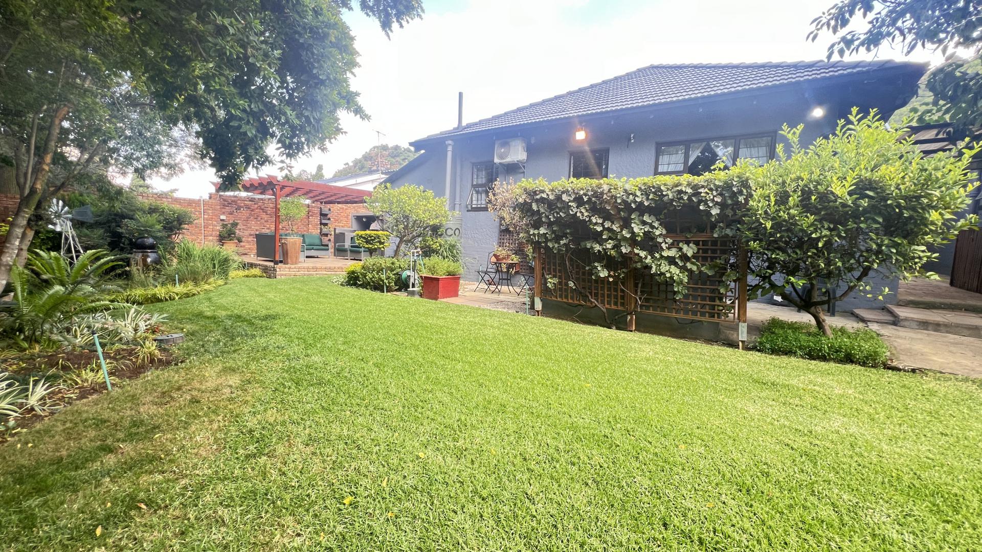  of property in Mondeor