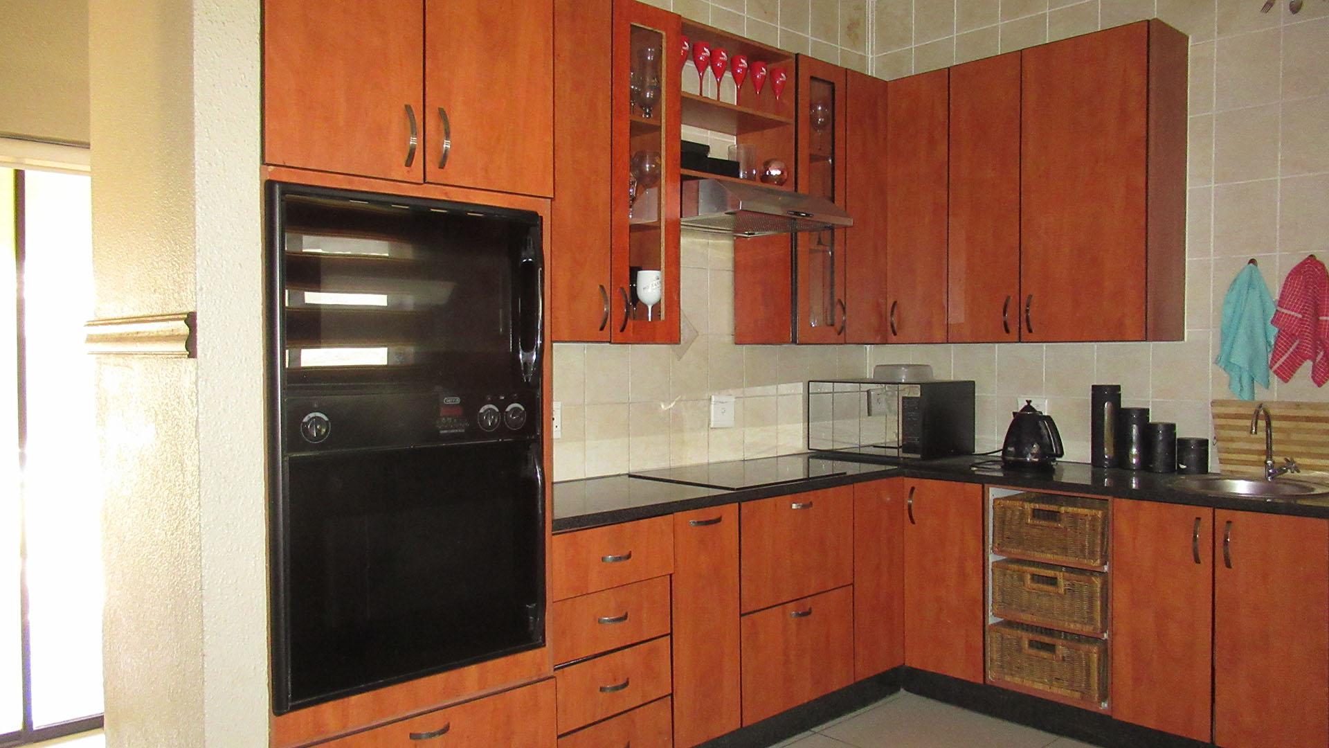 Kitchen - 18 square meters of property in Noordhang